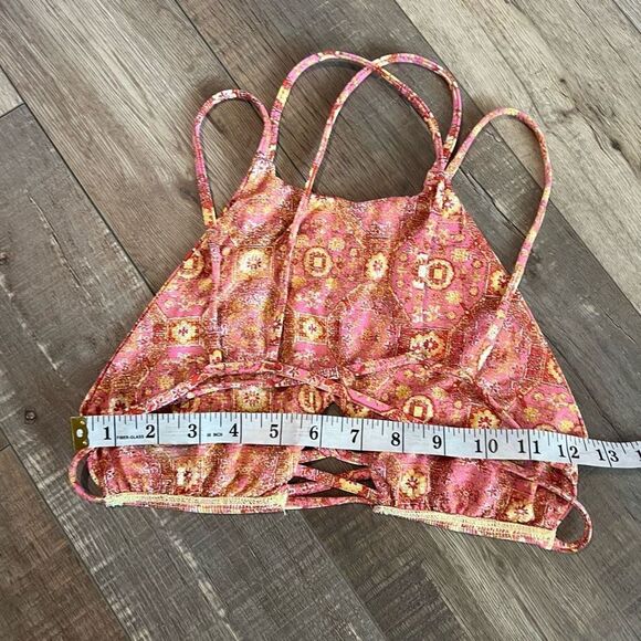 Frankies bikini high neck bikini top size M - Picture 4 of 6